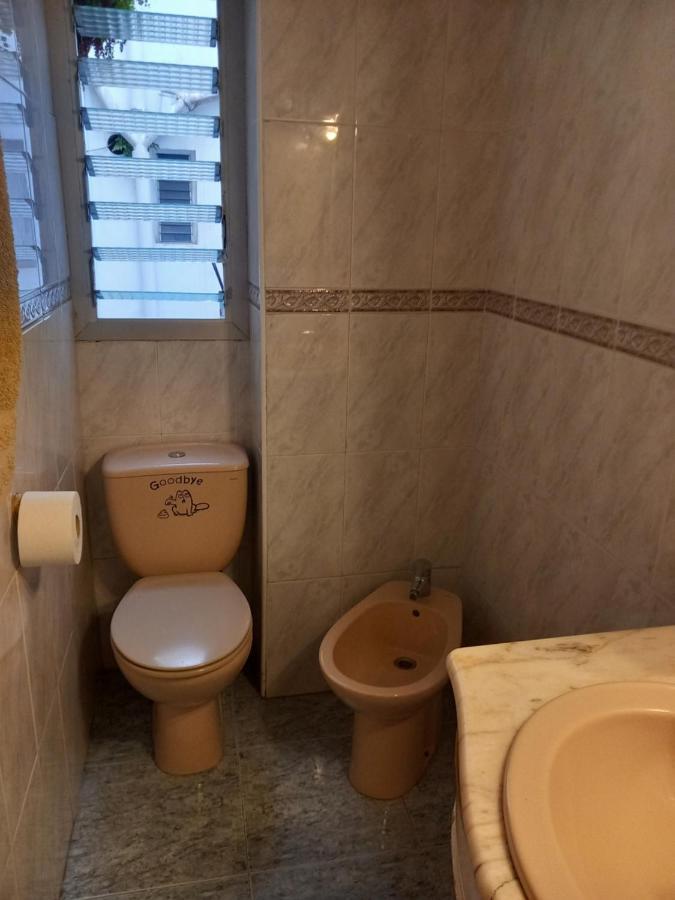 Habitacion Grande En Piso Compartido Con 2 Adultos Y 1 Perrito Valencia Exterior foto